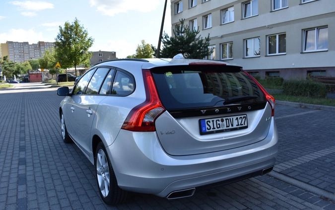 Volvo V60 cena 57900 przebieg: 162000, rok produkcji 2016 z Krzanowice małe 781